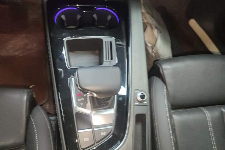 Used Audi A4L 2023 40 TFSI Luxury Dynamic Model