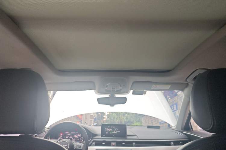 Used Audi A4L 2018 30th Anniversary Edition 40 TFSI Fashion Model