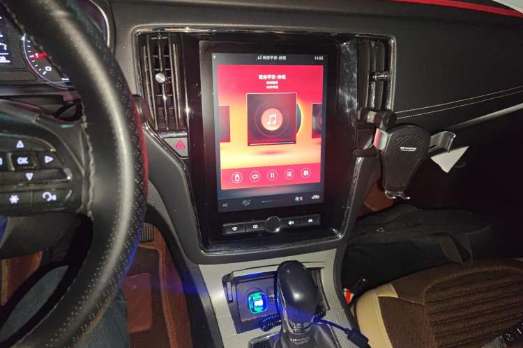 Used Roewe RX5 2019 20T Two-Wheel Drive Automatic 4G Connected Platinum Edition