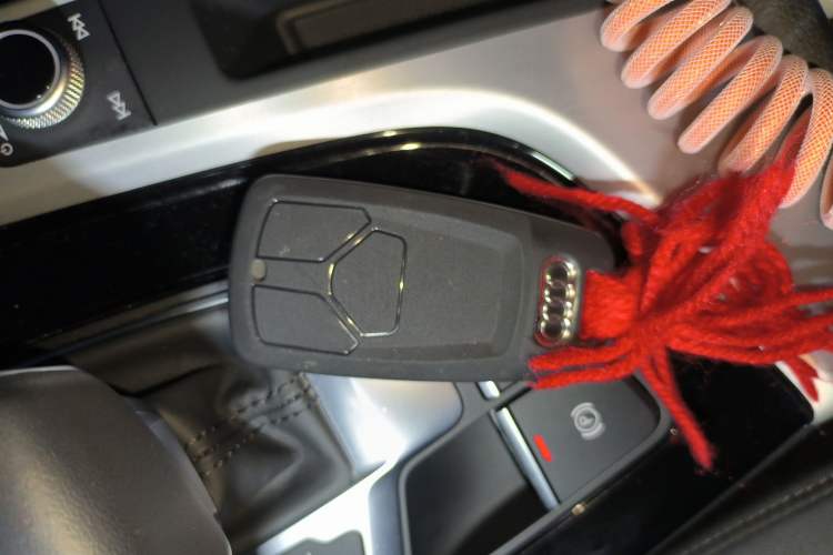 Used Audi A5 2024 Sportback 40 TFSI quattro Luxury Dynamic Model Vehicle Key