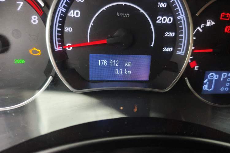 Used Renault Koleos 2012 2.5L 4x4 Comfort Edition with Navigation