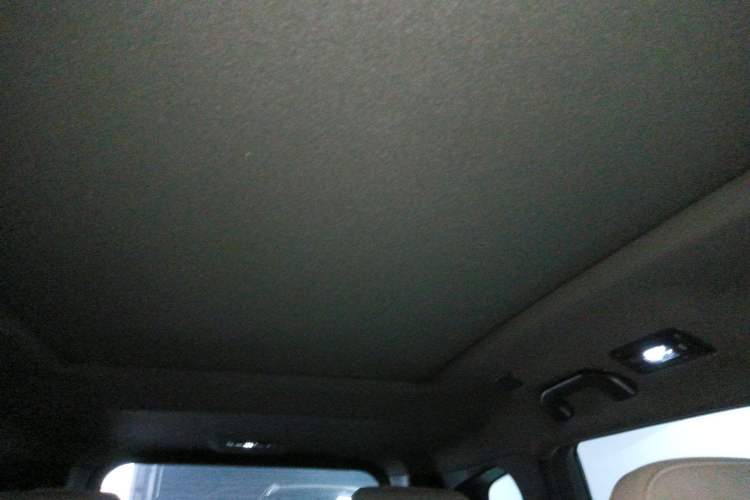 Used Fengyun T8 2025 1.5T 130km Deluxe Version 5 Seats Headliner