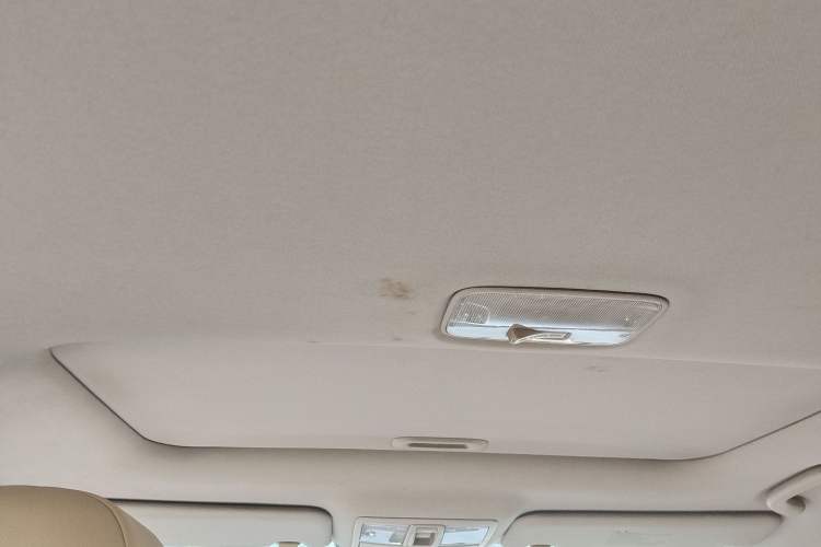 Used Kia Sportage R 2012 2.0L Automatic Two-Wheel Drive GL Trim
