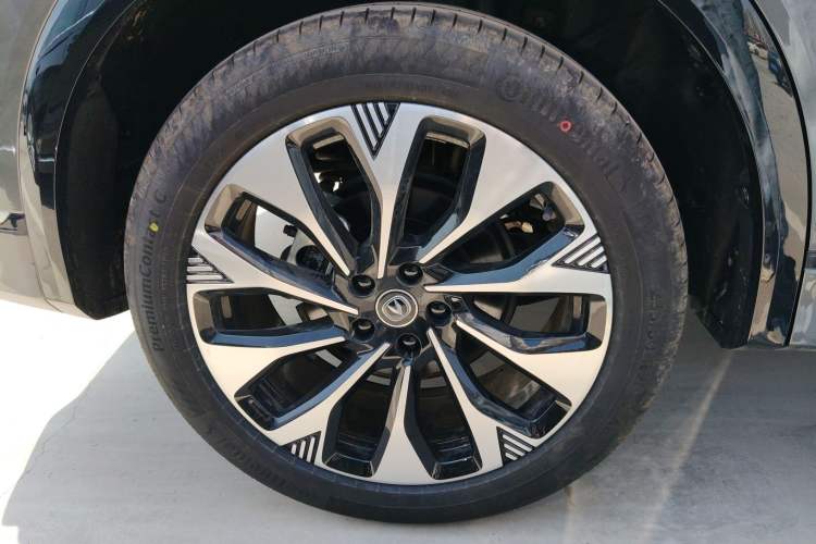 Used CHANGAN CS75 PLUS 2025 4th Generation UItra 2.0T New Blue Whale – Smart & Powerful Version