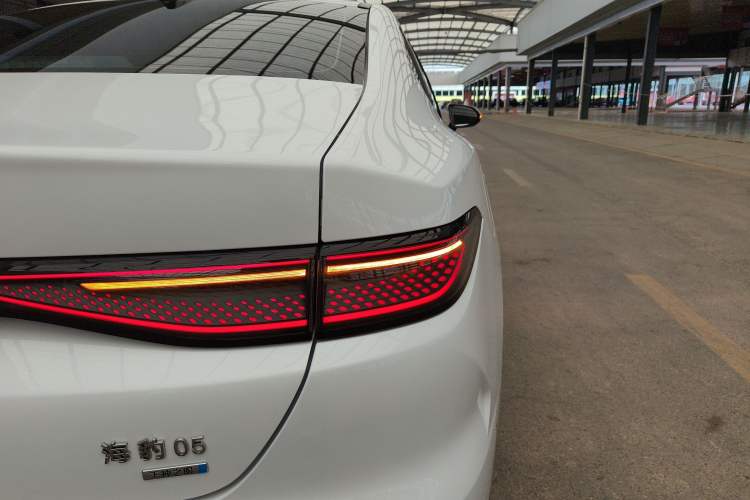 Used BYD Seal 05 DM-i 2025 DM-i Intelligent Drive 120KM Flagship Model Exterior 3