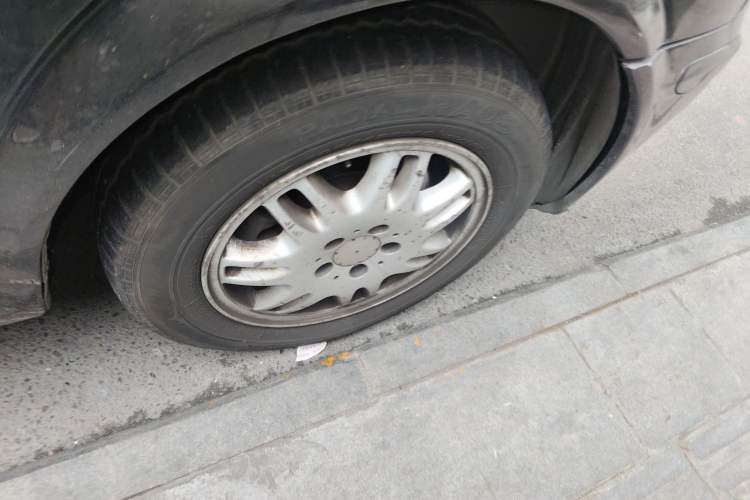 Used Mercedes-Benz Vito 2011 2.5L Elite Edition