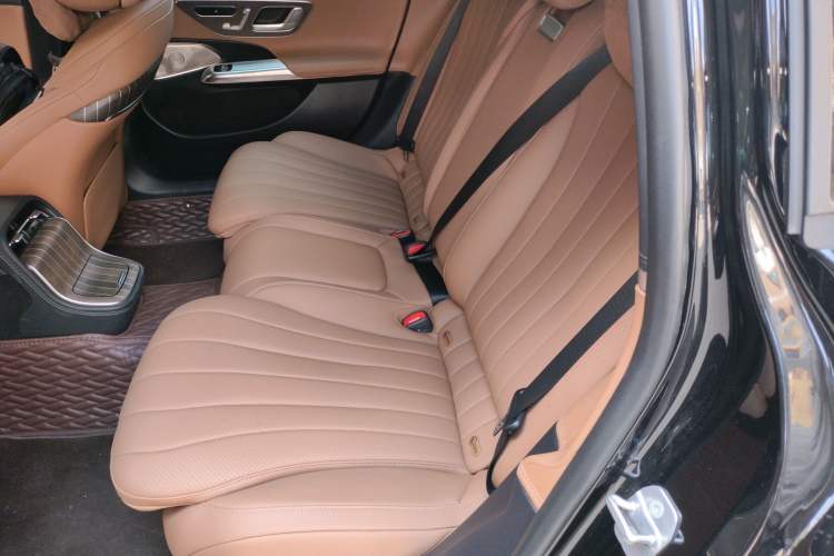 Used Mercedes-Benz E-Class 2024 E 300 L Luxury Model
