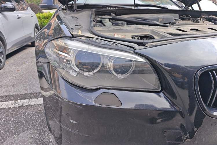 Used BMW 5 Series 2014 525Li Leading Model
