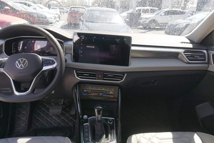 Used Volkswagen Tayron 2023 330TSI Two-Wheel-Drive R-Line High-Energy Version
