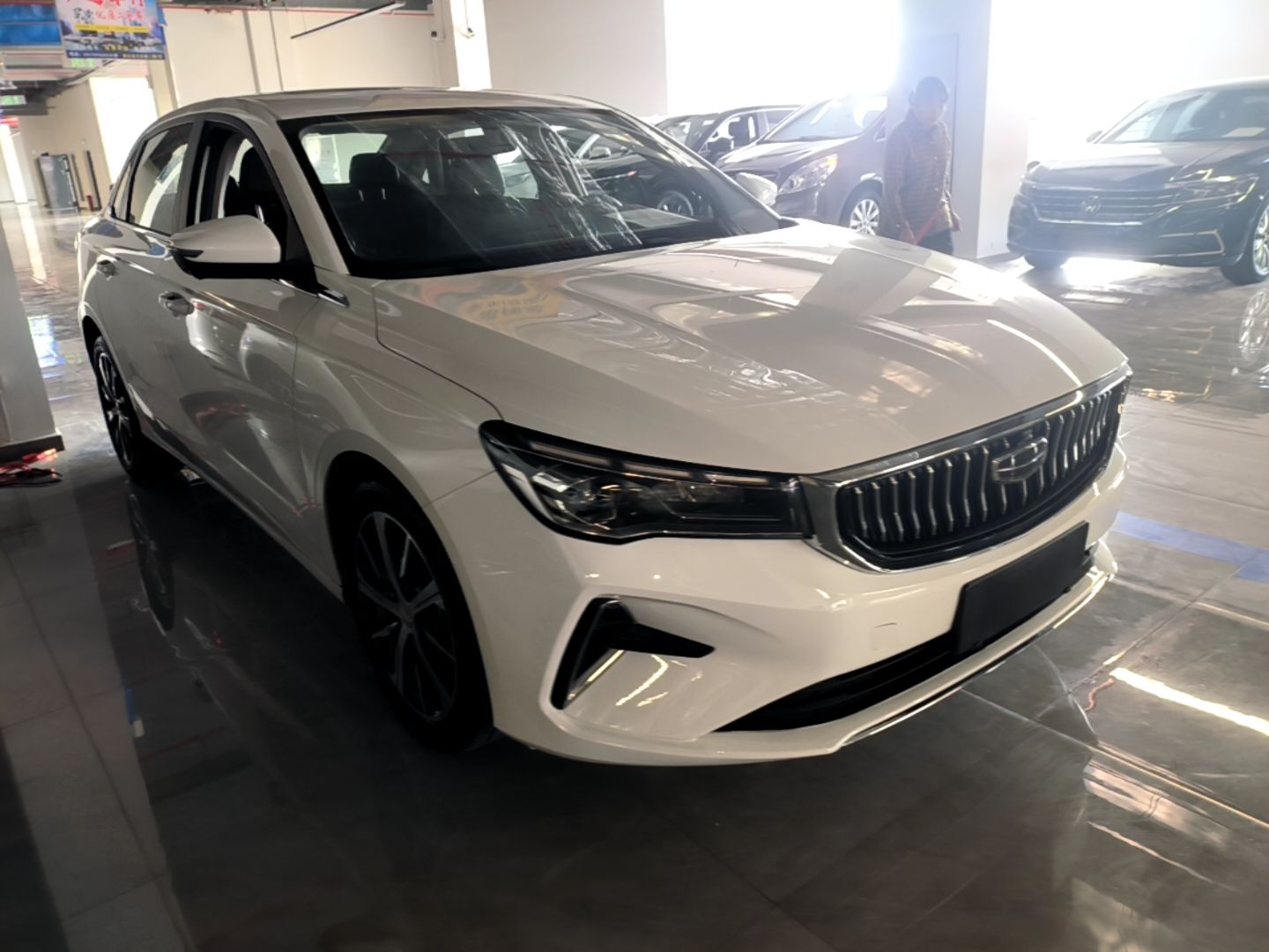Geely Auto Emgrand 2023 4th Generation Champion Edition 1.5L CVT Prestige Model — снимка 3