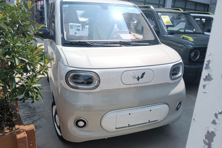 Used Wuling Hongguang MINIEV 2024 3rd Generation 215km Youth Edition
