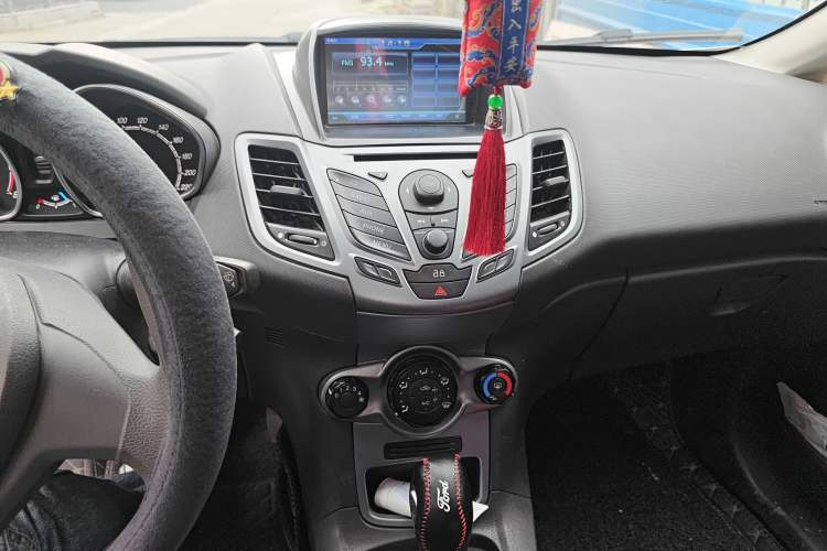 Used Ford Fiesta 2013 Hatchback 1.5L Automatic Fashion Edition
