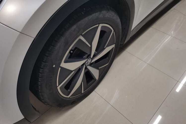 Used Volkswagen ID.4 CROZZ 2021 Long-Range PRO Two-Wheel Drive Version Left Front Wheel Hub