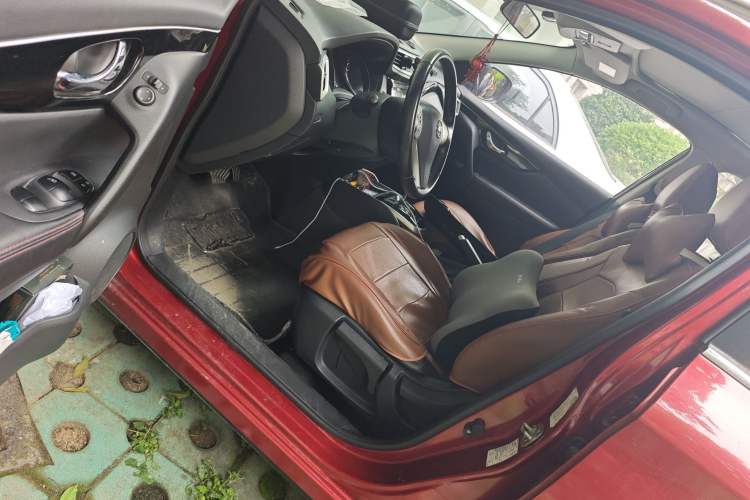 Used Nissan Qashqai 2016 2.0L CVT Luxury Edition Driver Seat