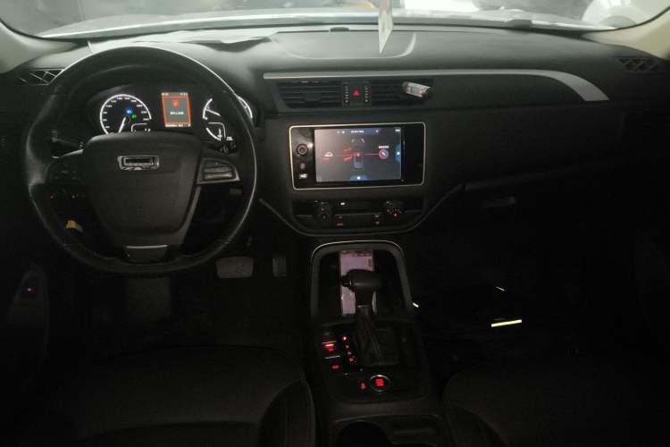 Used Qoros 5 2018 Revised Version 1.6T Automatic Leading Edition