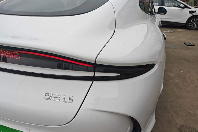 Used IM L6 2024 Max Standard Edition Right Rear Taillight