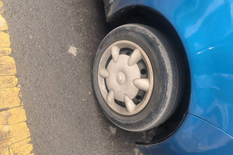 Used Chery QQ3 2012 Fashion Edition 1.0L Manual Champion Version Right Front Wheel Hub