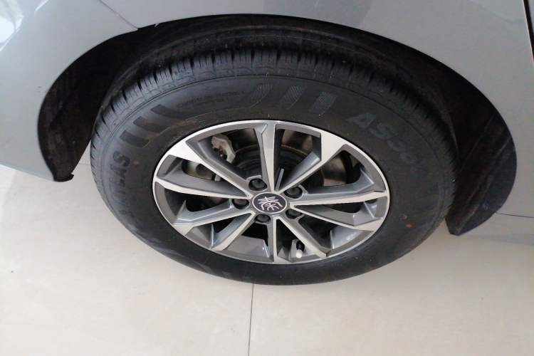 Used BYD Qin PLUS 2023 Champion Edition DM-i 55KM Leading Model Right Rear Wheel Hub
