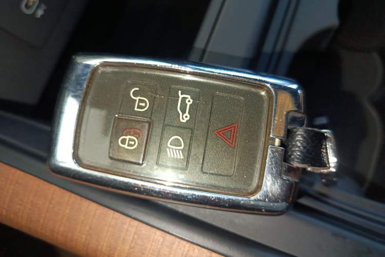 Used Land Rover Defender 2021 110 P400 X Interior 1