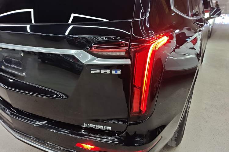 Used Cadillac XT6 2022 2.0T Six-Seater Four-Wheel Drive Luxury 120th Anniversary Limited Edition