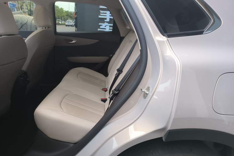 Used MG ES5 2025 525max Rear-Drive Intelligent Driving Version Left Rear Seat