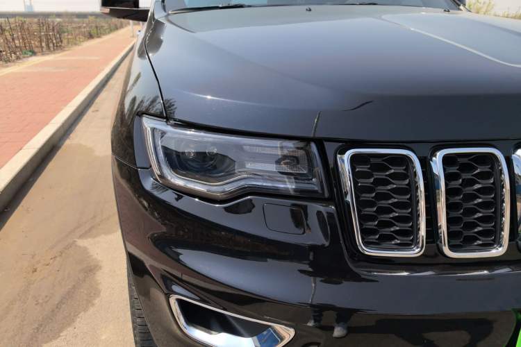 Used Jeep Grand Cherokee 2020 3.0L Elite Navigation Edition Right Front Headlight