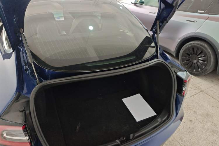 Used Tesla Model 3 2019 Long-Range Rear-Wheel-Drive Version