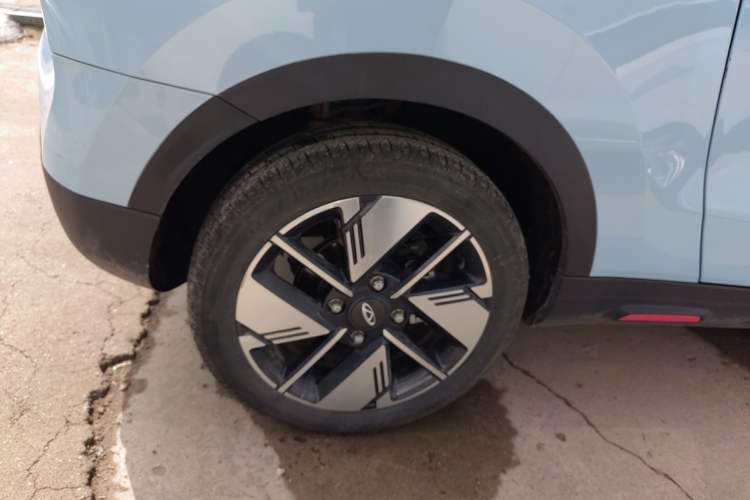 Used Chery New Energy Boundless Pro 2022 301km LingShou Edition Lithium Iron Phosphate
