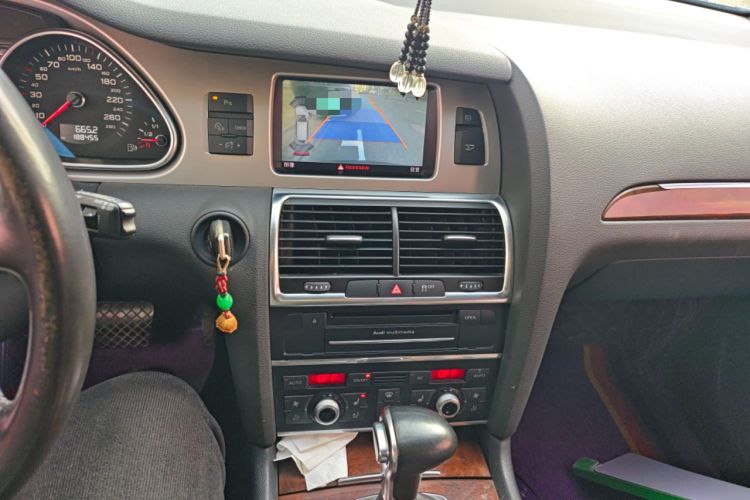 Used Audi Q7 2013 35 TFSI Ambition Edition Audio And AC Panel