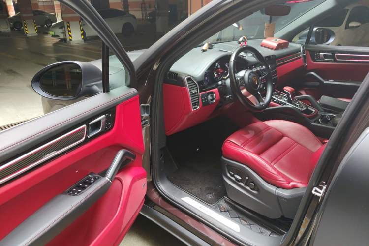 Used Porsche Cayenne E-Hybrid 2021 Cayenne E-Hybrid 2.0T Driver Seat