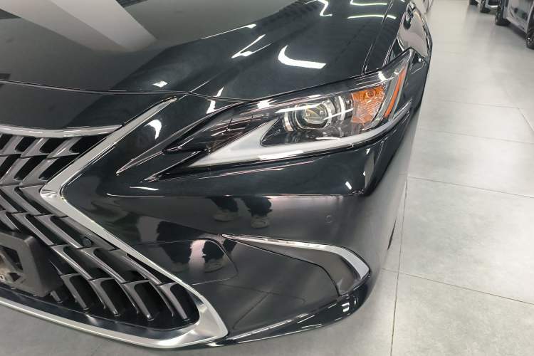 Used Lexus ES 2022 300h Excellence Edition