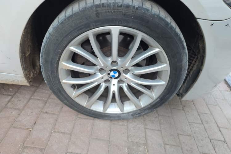 Used BMW 5 Series 2014 525Li Luxury Design Package Right Front Wheel Hub