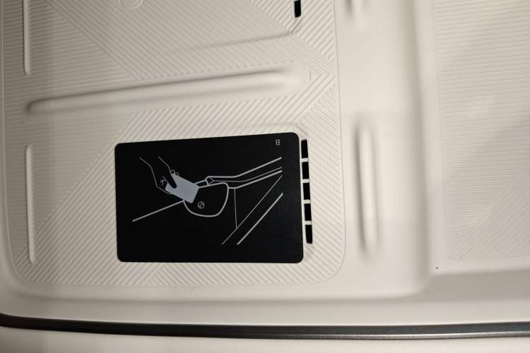 Used Li Auto Li Auto i6 2025 Model Two-Wheel-Drive Standard Type
