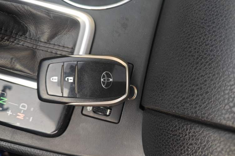 Used Toyota Highlander 2017 2.0T Four-Wheel Drive Luxury Edition 7 Seats
