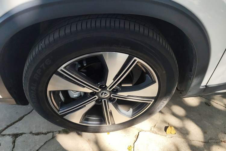 Used CHANGAN X7 PLUS 2024 1.5T Automatic Luxury 7-Seater Exterior 4