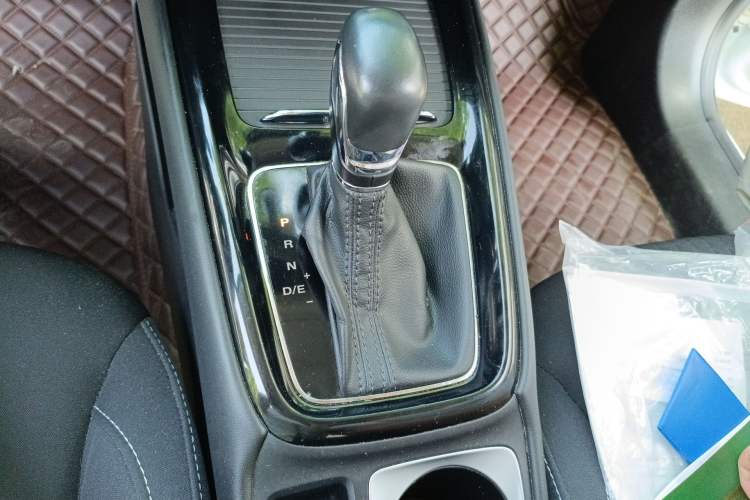 Used Roewe i5 2020 1.5L Automatic 4G Connected Linghao Edition