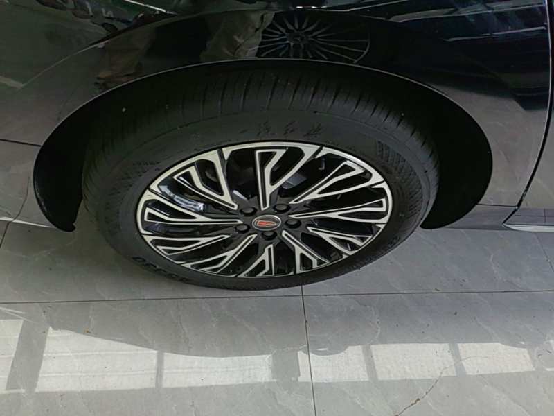 Used Hongqi H5 2025 2.0T Automatic Flag Edition – 500 000 Units Commemorative Version — 25