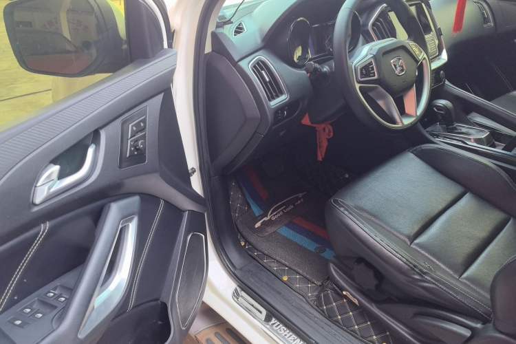 Used JMC Yusheng S350 2016 2.0T Automatic Two-Wheel Drive Gasoline Luxury Edition 5 Seats Driver Seat