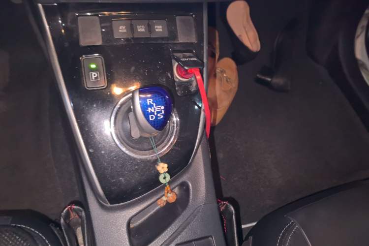 Used Toyota Corolla 2016 Dual-Engine 1.8L E-CVT Elite Edition