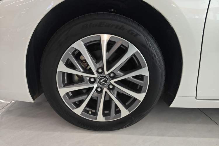 Used Lexus ES 2022 200 Excellence Edition Exterior 4