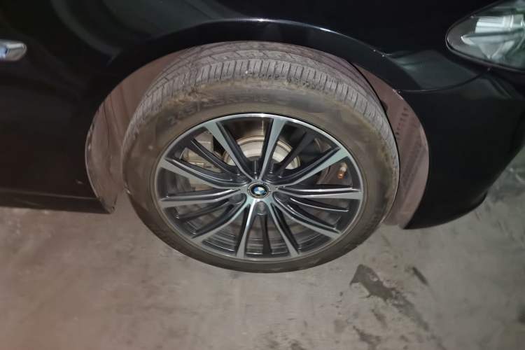 Used BMW 5 Series 2013 530Li Leading Model