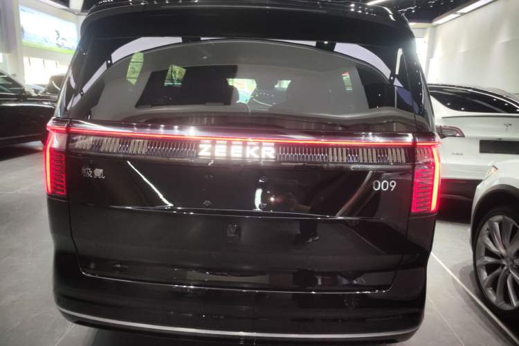 Used Zeekr 009 2022 WE Edition
