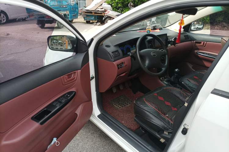 Used BYD F3 2015 Energy-Efficient Model 1.5L Manual Comfort Edition
