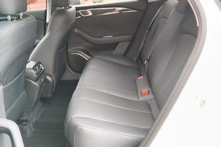 Used Geely Auto Emgrand 2026 Model 5th Generation 1.5L CVT Prestige Edition
