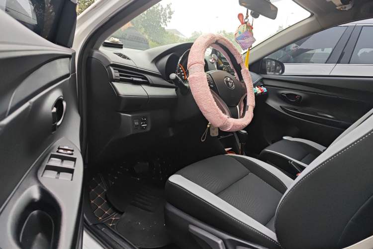 Used Toyota YARiS L Zhi Xuan 2022 X-Trail 1.5L CVT Leading PLUS Edition Driver Seat