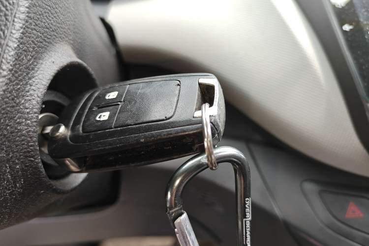 Used Chevrolet Sail 2015 Sail 3 1.5L AMT Happiness Sunroof Edition