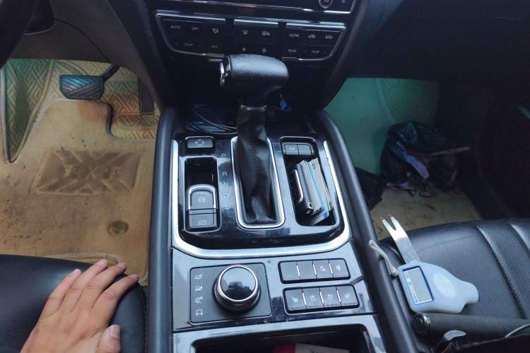 Used GAC Trumpchi GS8 2017 320T Four-Wheel Drive Luxury Smart Connectivity Version (7 Seats)