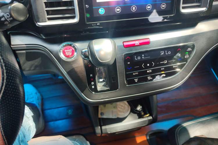 Used Honda Elysion 2016 2.4L Luxury Edition
