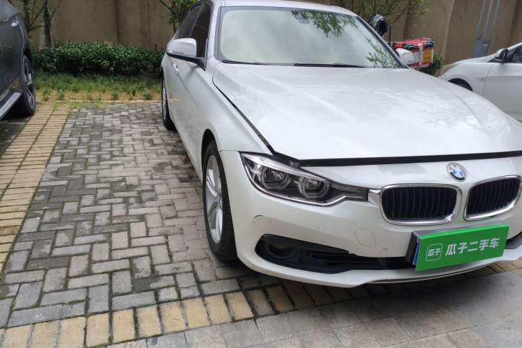 Used BMW 3 Series 2017 318i Fashion Model Right Front Headlight