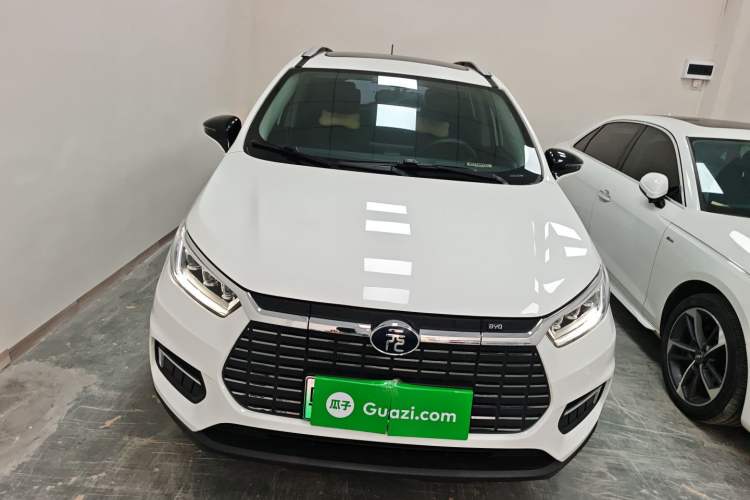 Used BYD Yuan New Energy 2019 EV360 Smart Connect Enjoyment Model